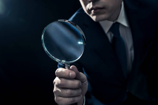 Detective-detective